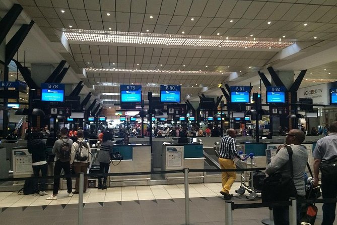 Comfort Private Airport Transfer: OR Tambo Airport (JNB) - Meeting your driver after a long flight