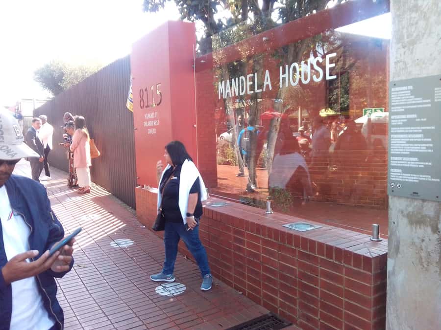 Constitutional Hill and Soweto 5 hours tour. - From Braamfontein to the gold-mining city