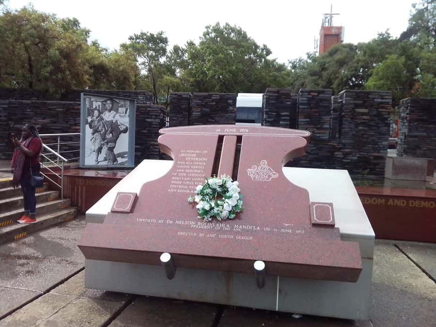 Constitutional Hill and Soweto 5 hours tour. - Constitutional Hill and the old prison