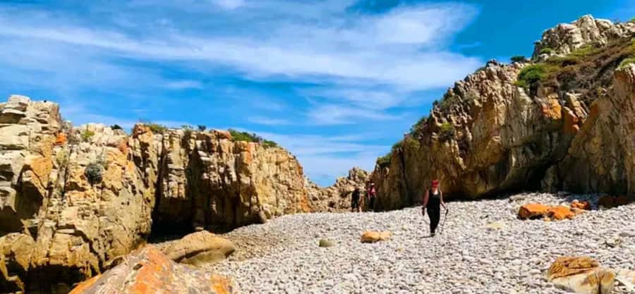 Costal Hiking Sacramento Trail: Port Elizabeth - Dune-top paths and changing views