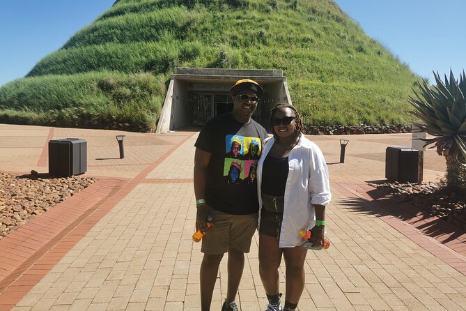 Cradle of Humankind, Caves or Maropeng, Rhino and Lion Park - Rhino and Lion Park: close animal viewing