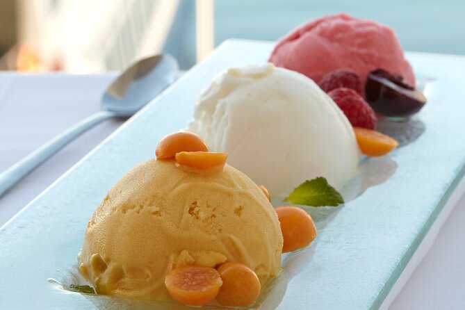 Cruise and Dine Dinner / Cape Town: Sunset Champagne Cruise and 3-Course Dinner - The dinner at the V&A Waterfront