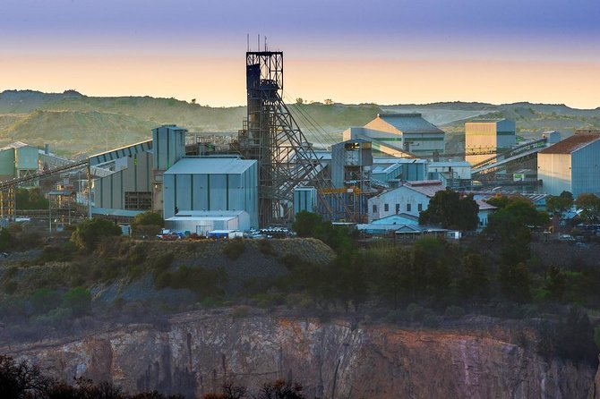 Cullinan Diamond Mine Tour - What you see before entering the mine