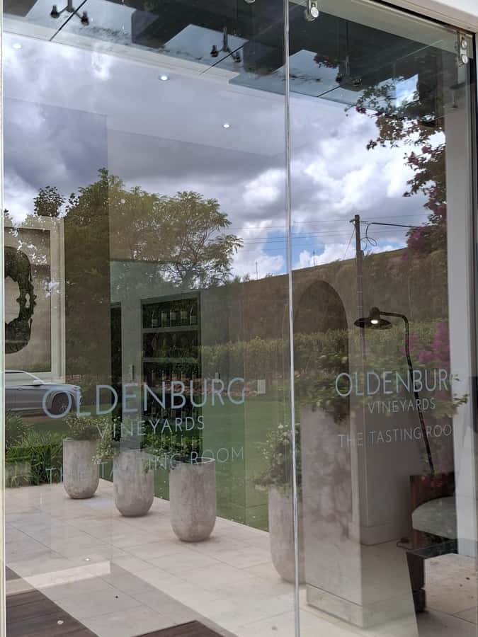 CUSTOMISED PRIVATE WINE TOUR WITH LUNCH - CAPE TOWN - Oldenburg is the visual high point