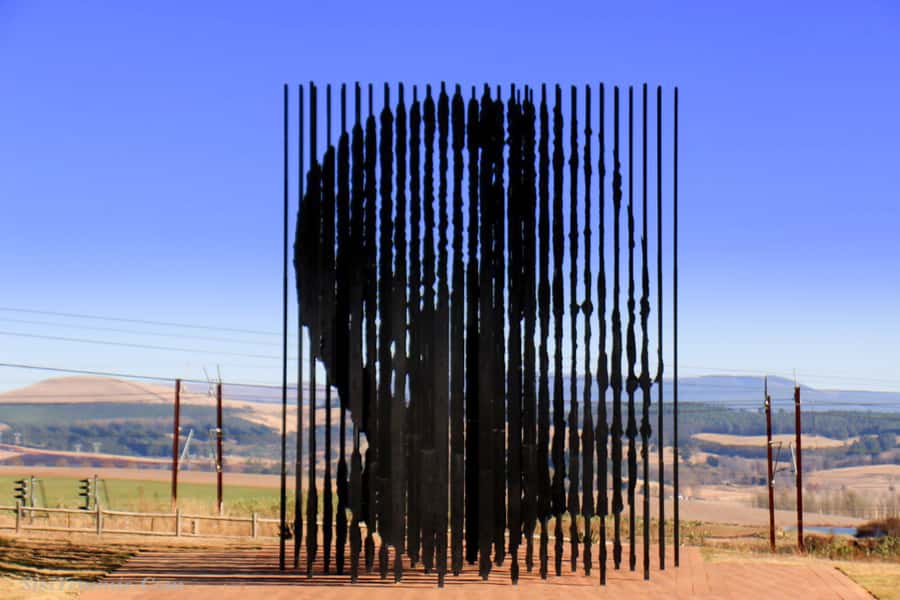 Drakensberg Kamberg Cave Art & Mandela Capture Site Day Tour - Why the Kamberg caves are the heart of the day
