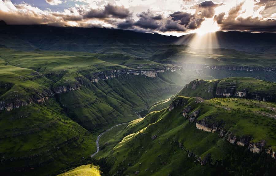 Durban: Drakensberg, Mandela Capture Site and Howick Falls - The Drakensberg stop needs clear expectations