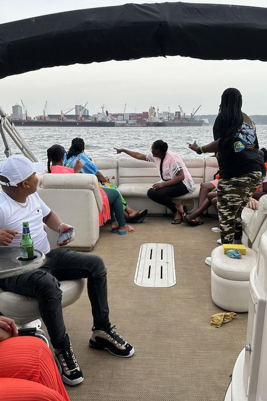 Durban: Pontoon Boat Harbor Cruise - A one-hour itinerary that keeps things simple