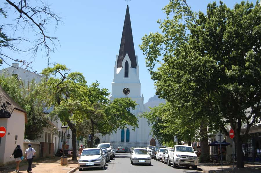 From Cape Town: Half Day Winelands Tour with winetasting - The guide can shape the experience