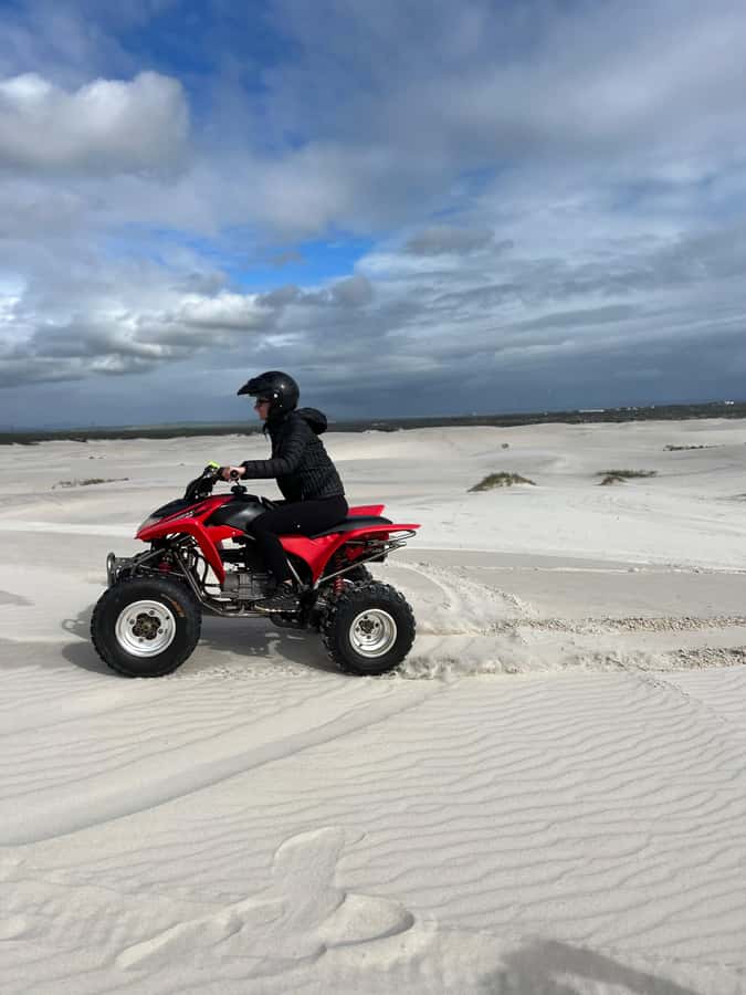 From Cape Town: Quad Bike Sand Dunes, Transport Included - How beginner-friendly is the ride?