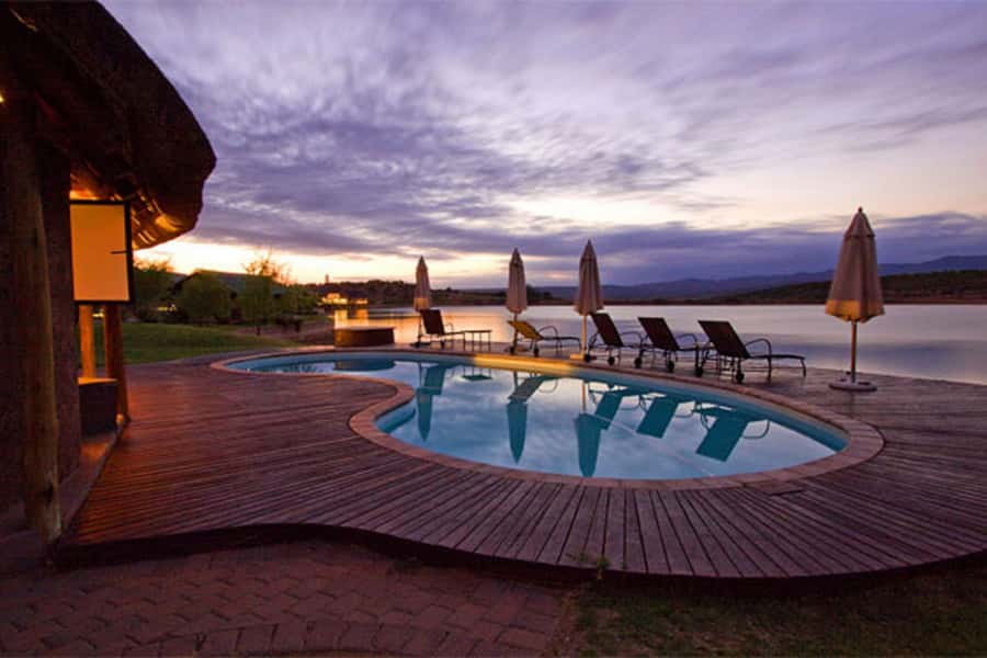 From Cape Town: South African Wildlife and Safari 2-Day Tour - Choosing the right overnight package