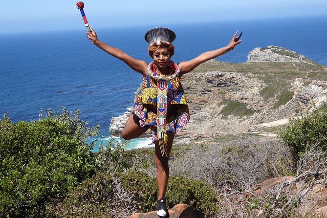 From Cape Town: Table Mountain, Cape of Good Hope & Penguins including Park Fees - Bo-Kaap gives the day a human beginning