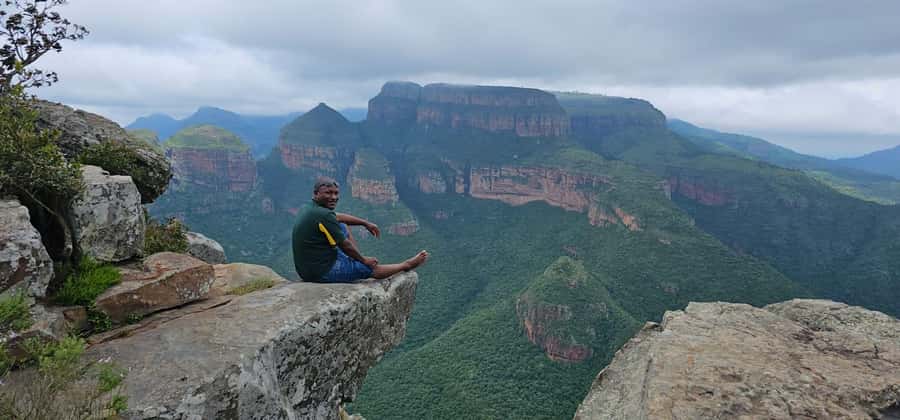 From Hazyview: Full Day Panorama Tour - The Three Rondawels and Blyde River Canyon