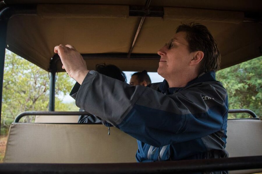 From Johannesburg: 6-Day Classic Kruger National Park Safari - Guides, food, and the lodge experience