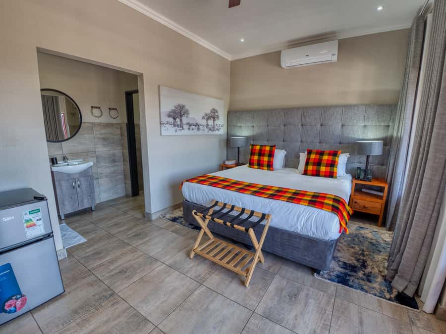 From Johannesburg: Kruger National Park 3-Day Safari - The guides can shape the whole safari
