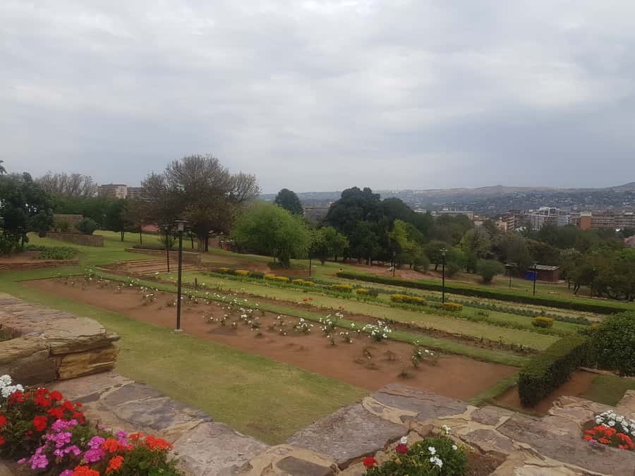 From Johannesburg: Pretoria Half Day Tour - Guides make the difference