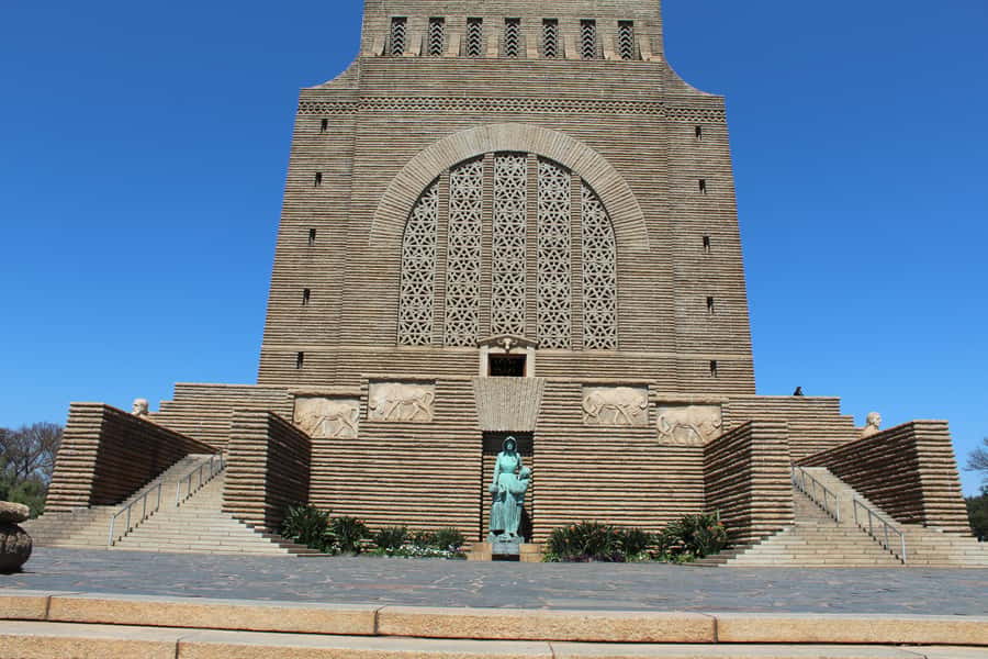 From Johannesburg: Pretoria, Soweto & Apartheid Museum Tour - Why this route works for a first day in Gauteng