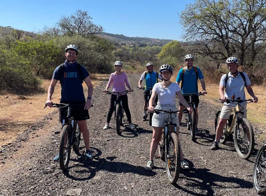 From Pretoria: E-Bike in the wild with game near Jo'burg - The South African treats after the ride