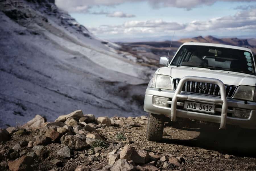 From Underberg: 4x4 Sani Pass Tour and Basotho Village Visit - Meeting Basotho families and tasting homemade bread