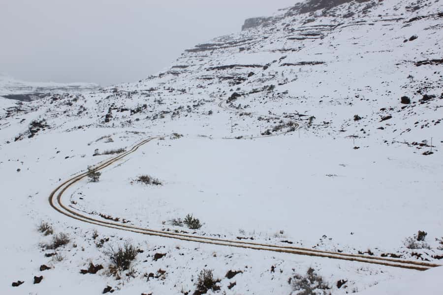 From Underberg: Sani Pass Day Tour - Starting in Underberg with the right vehicle