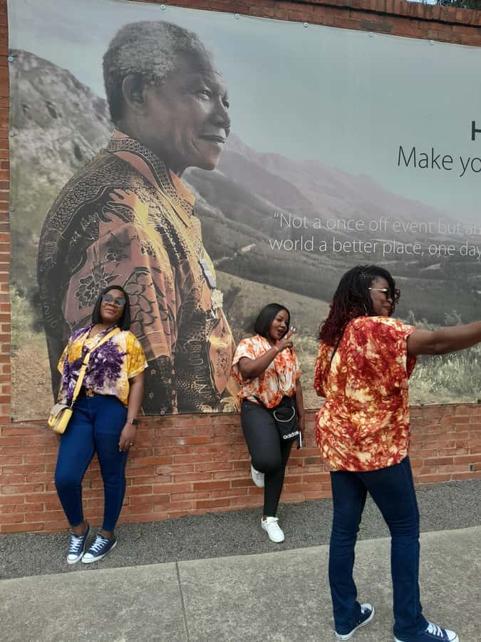 Half Day Private Soweto and Apartheid Museum tour - Meeting local people and seeing township life