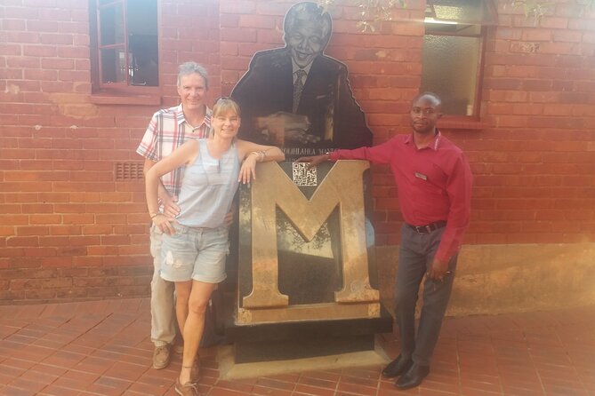 Half Guided Day Tour of Soweto And Apartheid Museum - What the guides add to the day