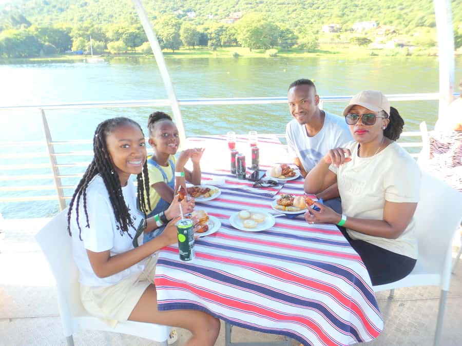 Hartbeespoort: 2-Hour Dam Cruise with South African Food - Comfort on board and who will enjoy it