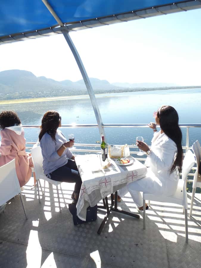Hartbeespoort: 2-Hour Dam Cruise with South African Food - Arriving through Kommando Nek Nature Reserve