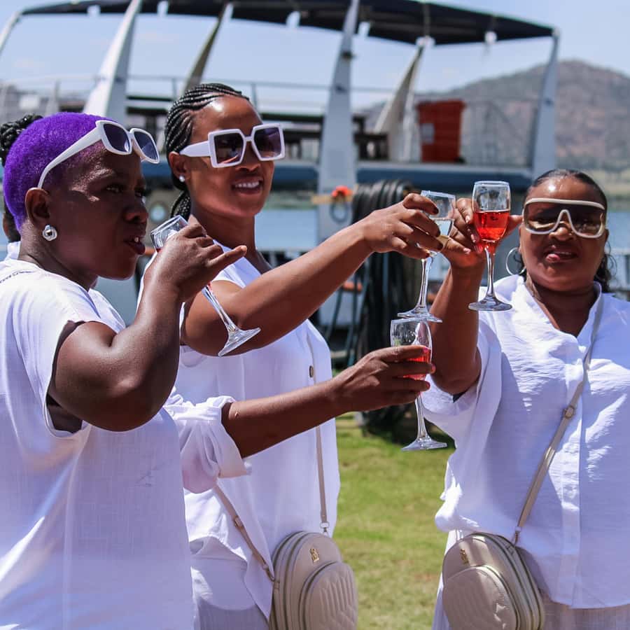 Hartbeespoort Dam: 1 Hour Standard Scenic Boat Cruise - Crossing the Dam Toward Caribbean Estate and Kosmos