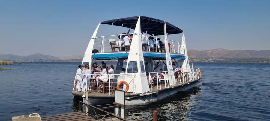 Hartbeespoort Dam: 1 Hour Standard Scenic Boat Cruise - Near the Dam Wall and the Return Route
