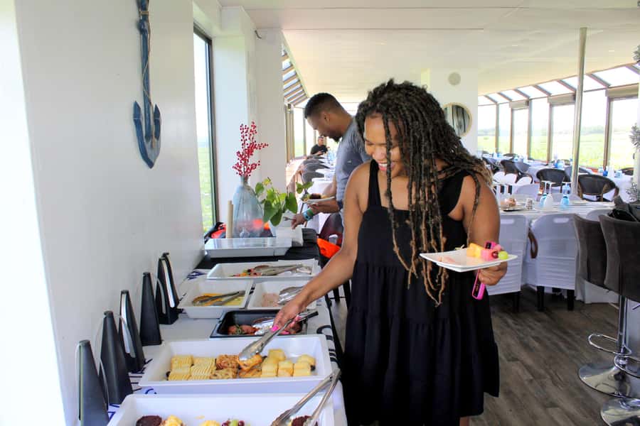 Hartbeespoort Dam: The Luxury Alba Boat Cruise with Food - The Arc De Triumph Archway and the return to port
