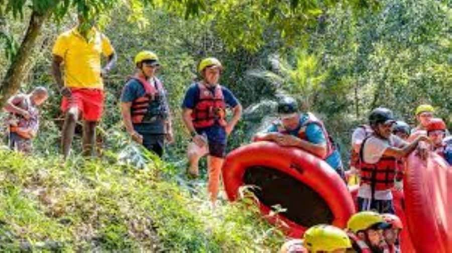 Hazyview : Tubing/Geckoing/Kloofing - Tubing first: the calmest part of the route