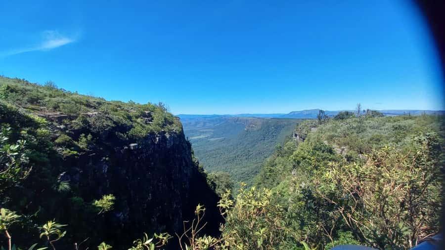 Hoedspruit: Panorama Route Guided Private Tour - Wonder View and God’s Window reach the escarpment