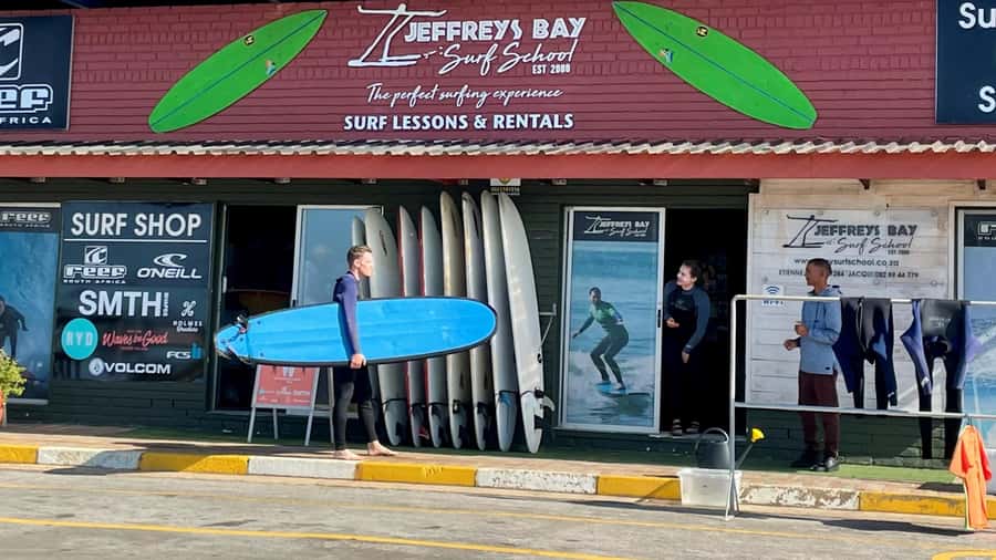 Jeffreys Bay: Private Surfing Lesson for Beginners - Getting comfortable in waist-deep water