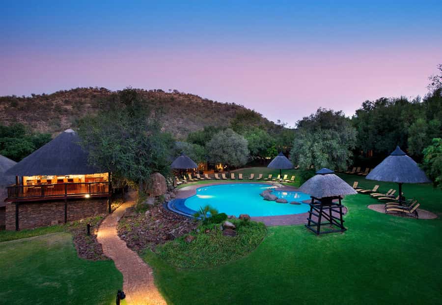 Johannesburg: 2-Day 4-Star Pilanesberg Safari - Day one: Johannesburg to the first game drive