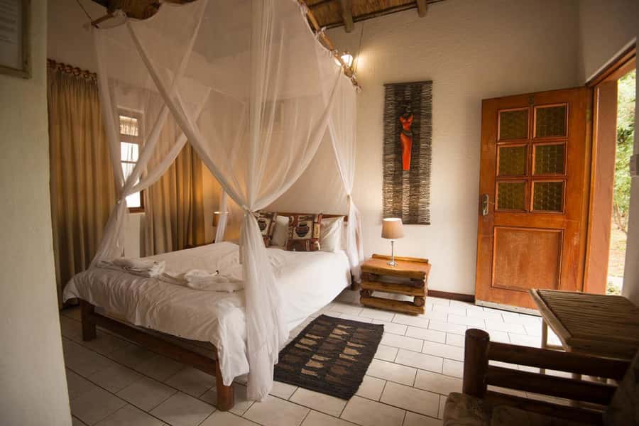 Johannesburg: 4-Day Classic Kruger National Park Safari - A full day across Orpen, Satara, and Nwanedzi