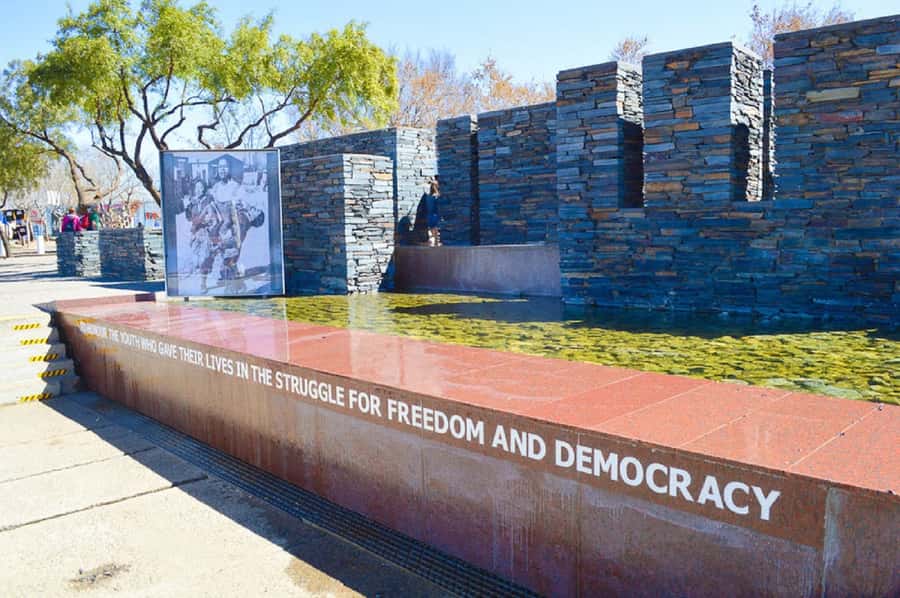 Johannesburg and Soweto: Half-Day Tour - Johannesburg city center and its apartheid-era buildings