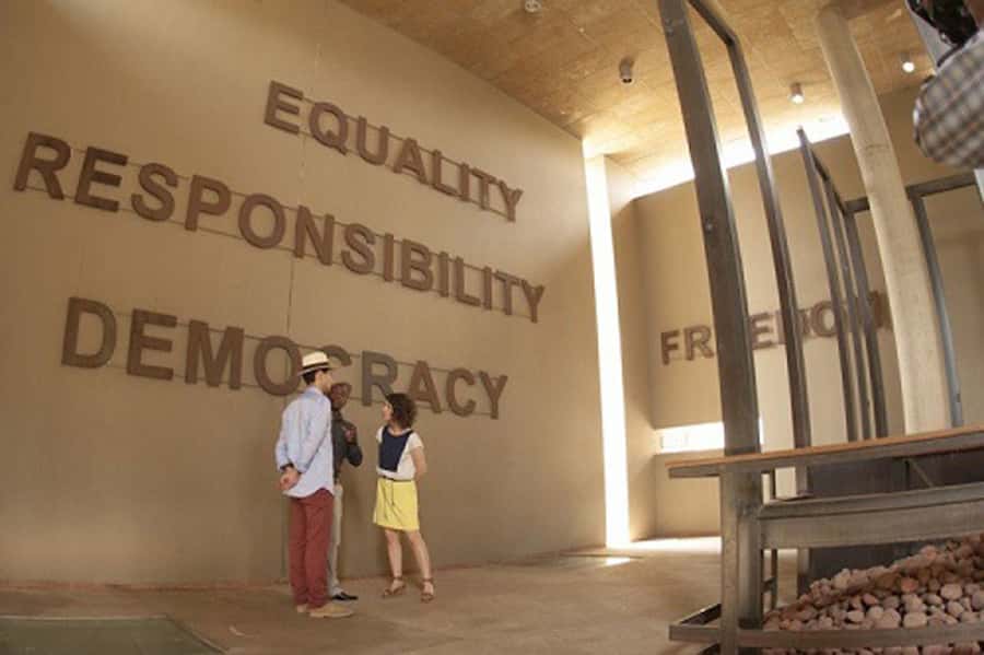 Johannesburg: Half-Day Apartheid Museum Tour - Why the Apartheid Museum deserves half a day