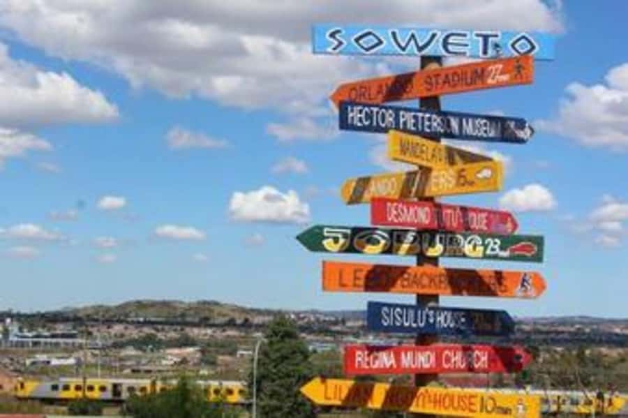 Johannesburg: Half-Day Soweto Tour with a Local Guide - What the guide adds to the route