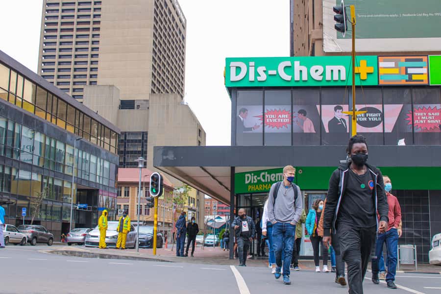 Johannesburg: Hillbrow Walking Tour Including Ponte building - Entering Ponte City, Johannesburg’s giant concrete tower