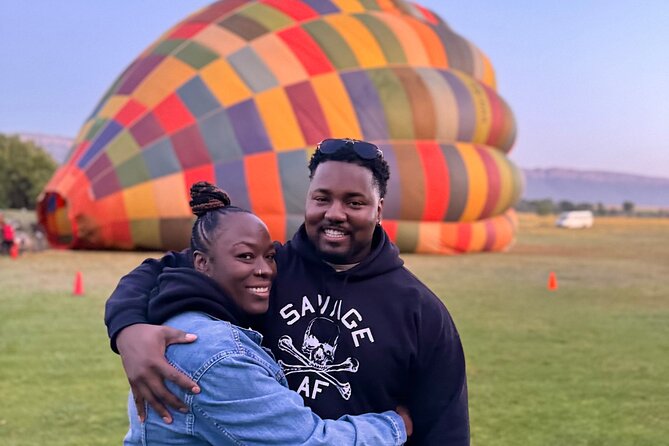 Johannesburg: Hot Air Balloon Flight along Magalies Valley - Landing, sparkling wine, and a proper breakfast