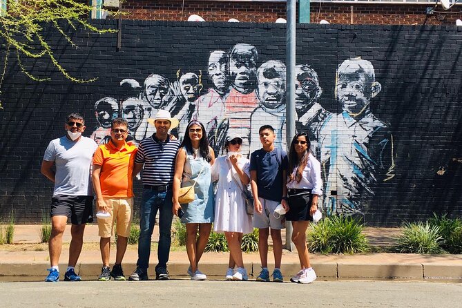 Johannesburg: Maboneng Street Art & Culture Tour - Reading the murals in Maboneng