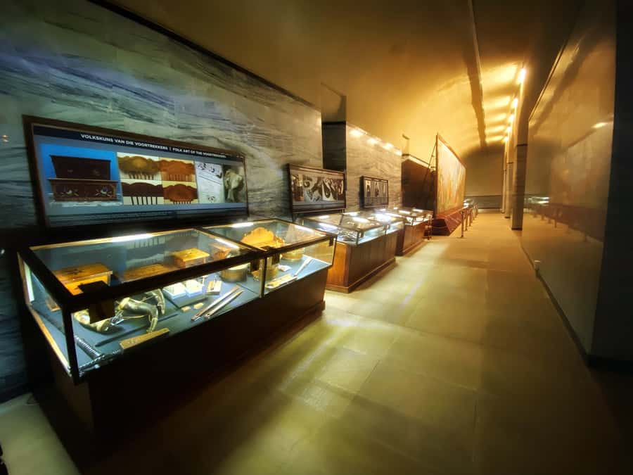 Johannesburg: Pretoria and Cullinan Diamond Mine Tour - Timing, food, and the real value of the $122 price