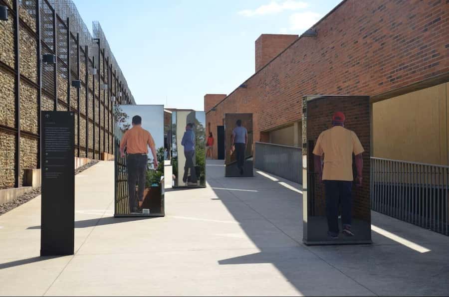 Johannesburg: Private Walking Tour with a Local - Walking, comfort, and accessibility