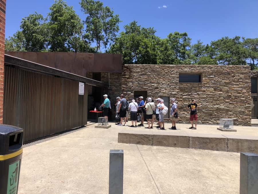 Johannesburg: Soweto, Apartheid Museum, and Cradle tours - Booking advice for museum closing days