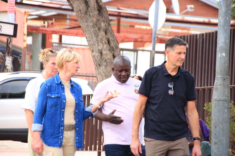 Johannesburg: Soweto & Apartheid Museum Half-Day Tour - Hector Pieterson and the 1976 student uprising