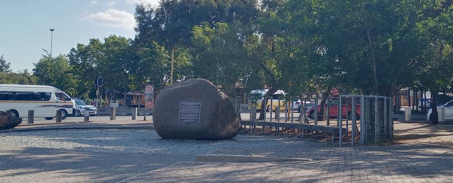Johannesburg: Soweto History Tour with Hotel Pickup - Why Soweto deserves more than a quick drive-by