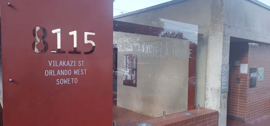 Johannesburg: Soweto History Tour with Hotel Pickup - Kliptown and Sisulu Square: the most revealing stop