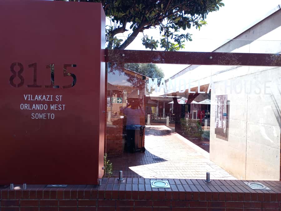Johannesburg: Soweto History Tour with Hotel Pickup - Starting with Johannesburg and FNB Stadium