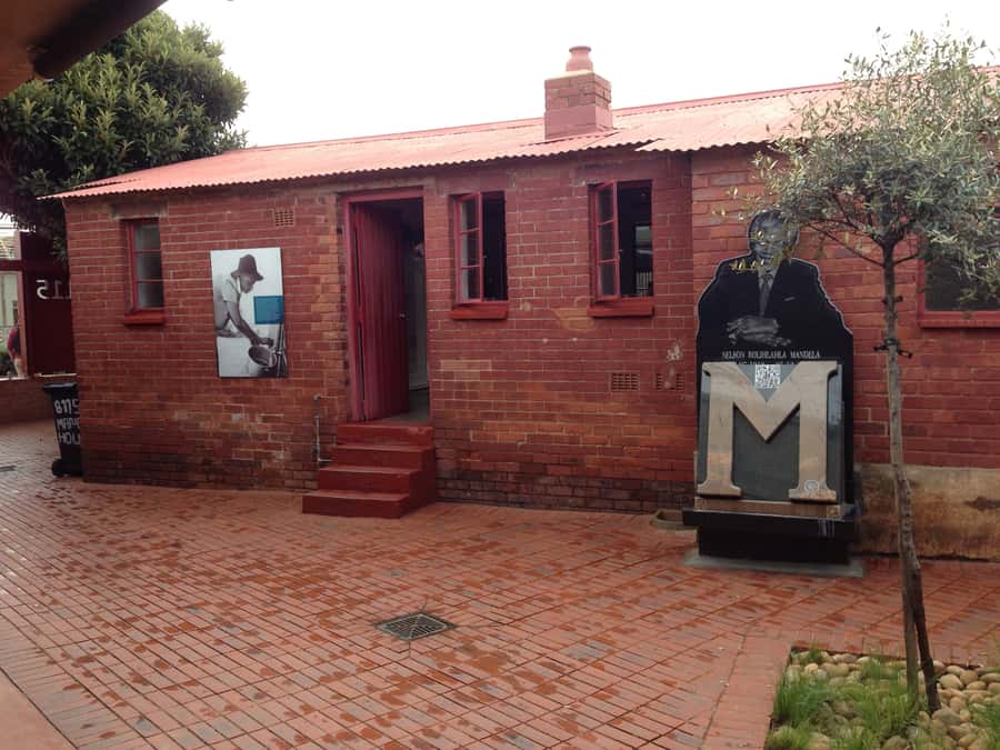 Johannesburg: Soweto Tour with Lunch - Regina Mundi, Freedom Square, and the Freedom Charter