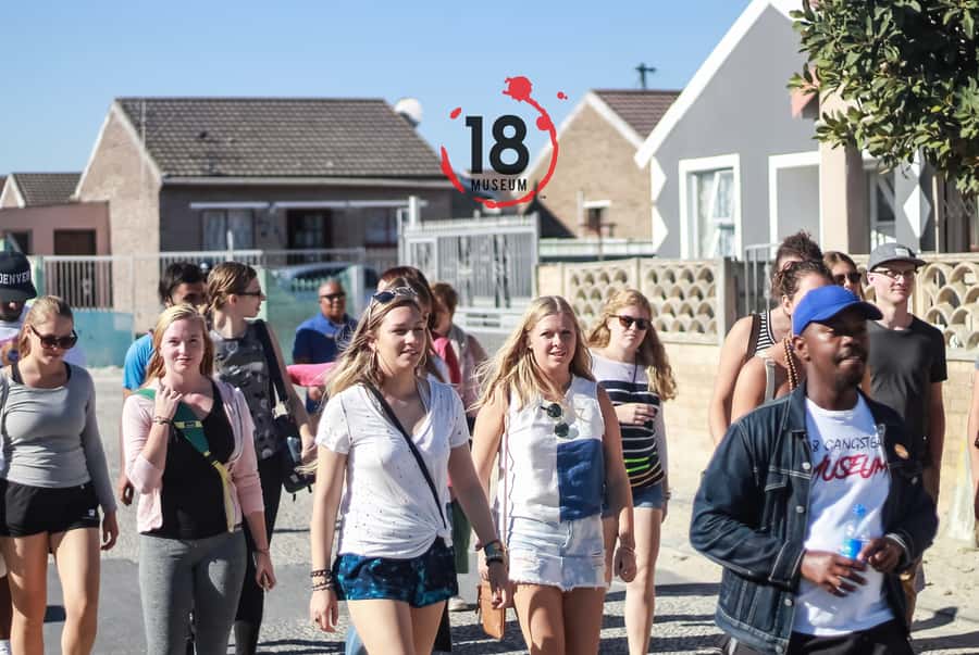 Khayelitsha: 3-Hour Township Walking Tour - Walking through Khayelitsha with context